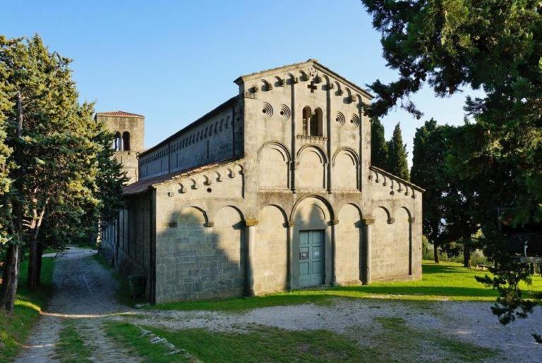 Casa Vacanze La Tosca Castelvecchio  エクステリア 写真